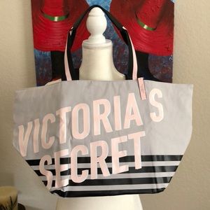 Victoria’s Secret weekend/beach Bag (New)
